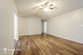 139 W Fall River Way in Simpsonville, SC - Building Photo - Building Photo