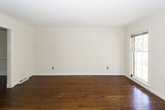 33 Brisbane Dr in Charleston, SC - Building Photo - Building Photo