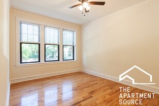 1448 W Byron St, Unit DS3 in Chicago, IL - Building Photo