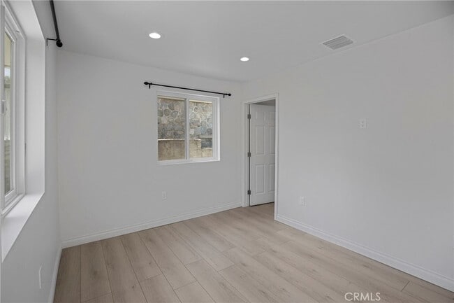 10410 Mountair Ave in Los Angeles, CA - Building Photo - Building Photo