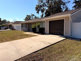 376 Providence Blvd in Deltona, FL - Building Photo