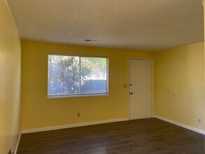 320 Ashland Ave in Medford, OR - Building Photo - Building Photo