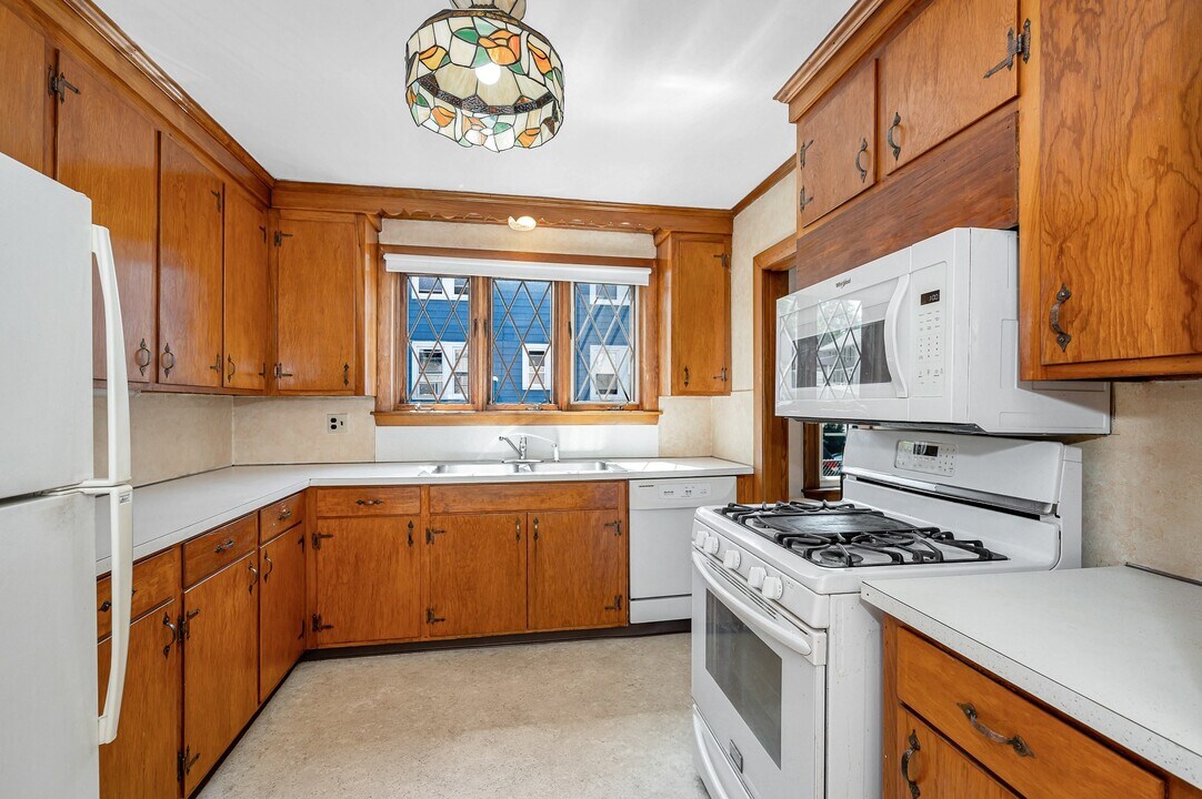 26 Leonard St in Woburn, MA - Building Photo