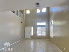 823 W St Kateri Ave in Phoenix, AZ - Building Photo - Building Photo