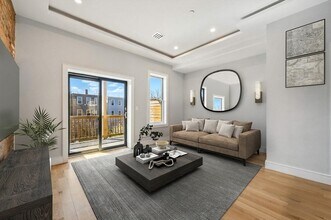 125 Saratoga St in Boston, MA - Building Photo - Building Photo
