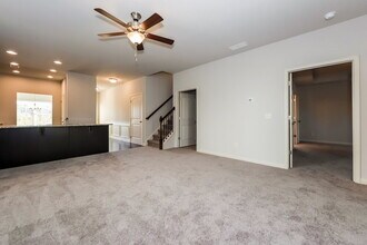 313 Lara Ln in Mcdonough, GA - Foto de edificio - Building Photo