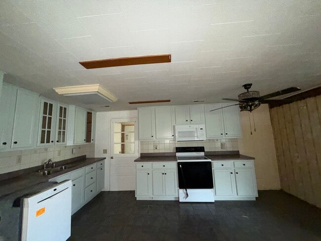 property at 2208 S 5th St