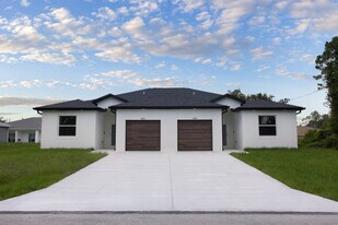 4873 29th St SW in Lehigh Acres, FL - Building Photo