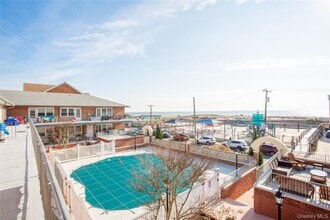765 Shore Rd in Long Beach, NY - Building Photo - Building Photo