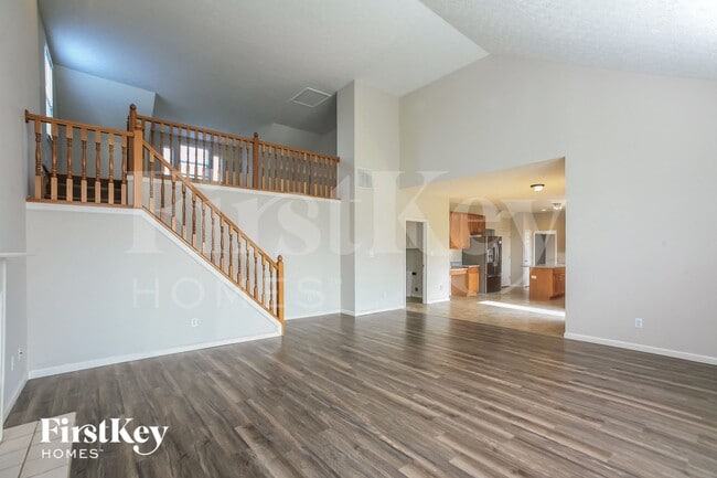 6367 Waterstone Dr in Indianapolis, IN - Foto de edificio - Building Photo