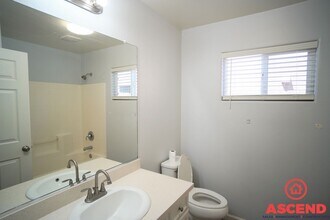 5812 Tyringham Rd in Bakersfield, CA - Building Photo - Building Photo