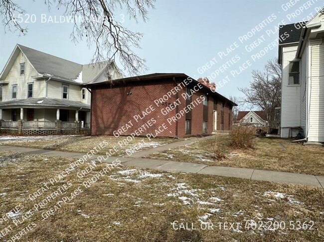 property at 4520 Baldwin Ave