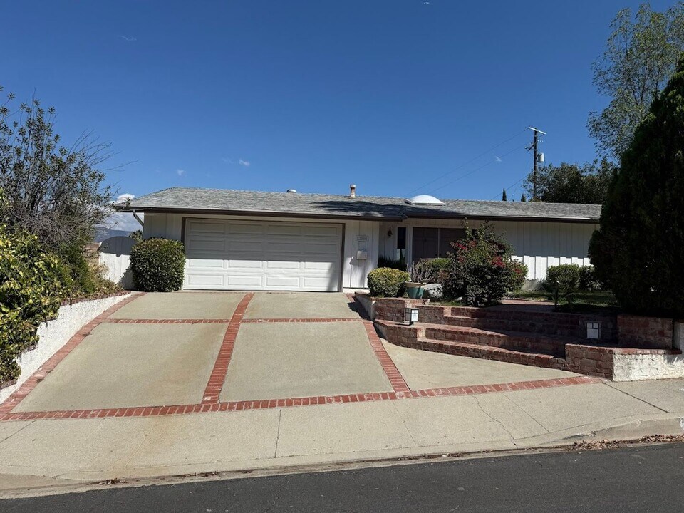 12146 Salem Dr in Los Angeles, CA - Building Photo