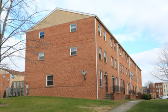 Harford Commons in Baltimore, MD - Building Photo - Building Photo