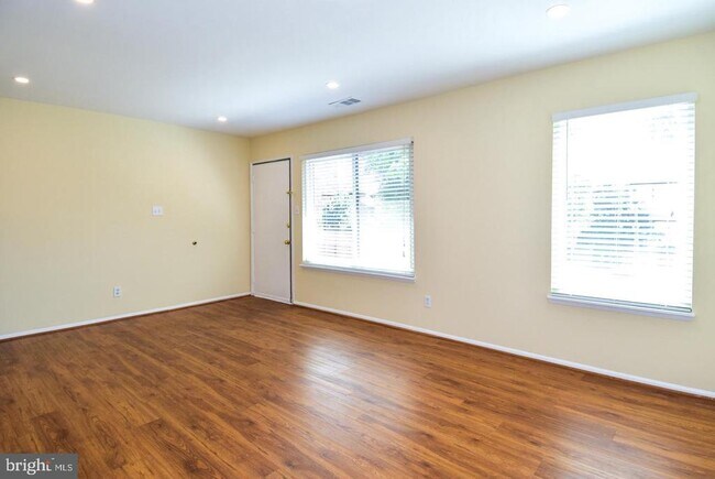 1809 Westwind Way in McLean, VA - Building Photo - Building Photo