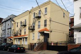 58 Monroe St Apartments