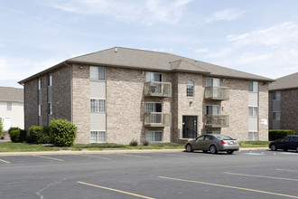 Aspen Court in Macomb, IL - Foto de edificio - Building Photo