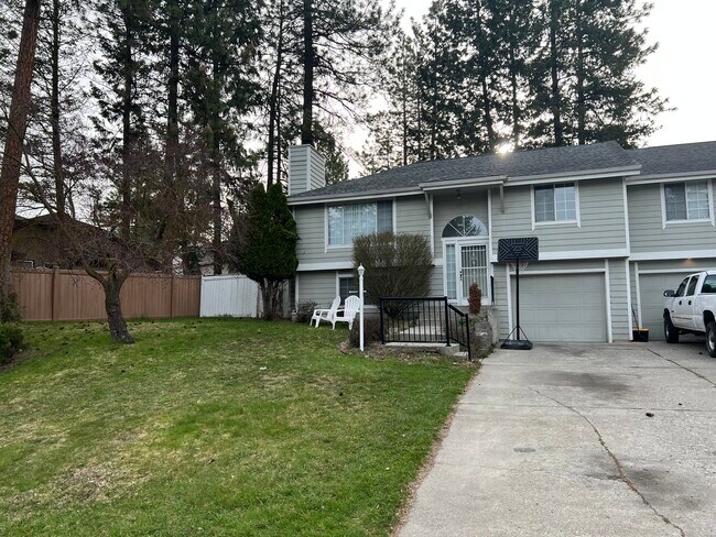 property at 12523 N Fairwood Dr