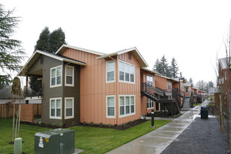 Juniper Apartments in Forest Grove, OR - Building Photo - Building Photo