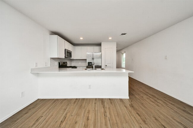 property at 18915 Sorento Bay Ln