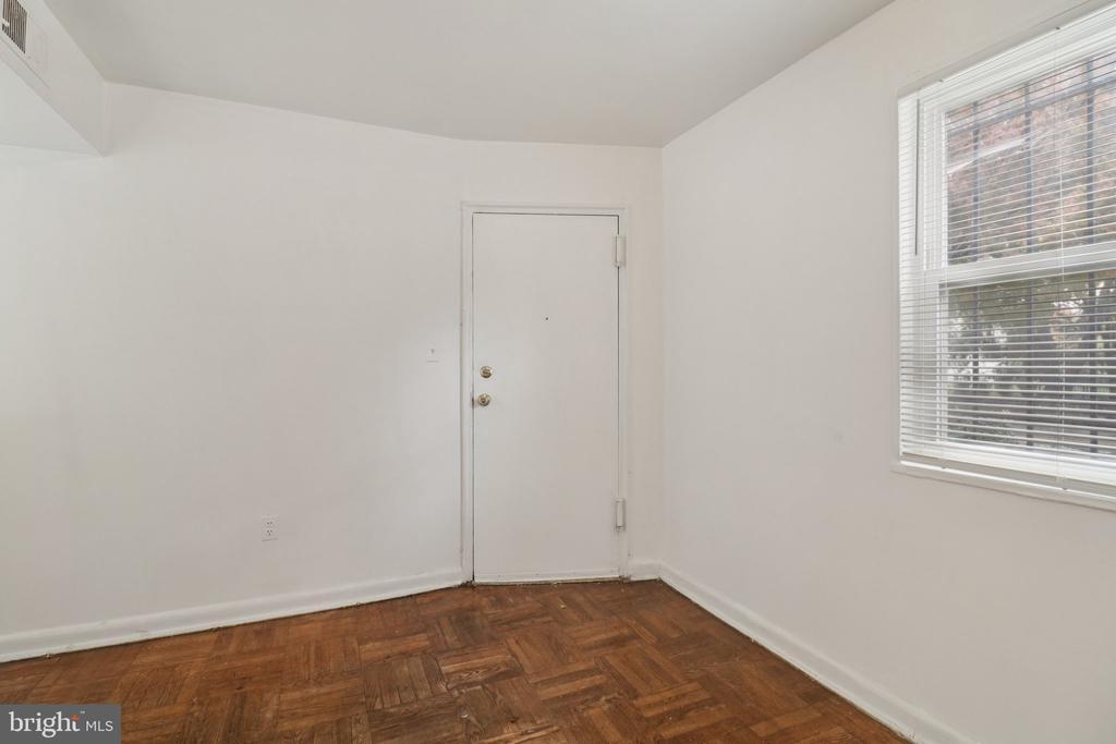 500 Tennessee Ave NE in Washington, DC - Building Photo