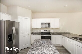 303 Aveen Path in Lewisville, TX - Building Photo - Building Photo