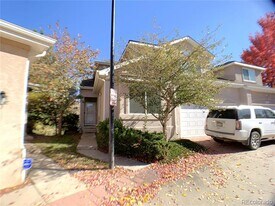 2330 S Salem Cir in Aurora, CO - Building Photo