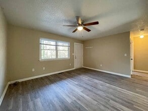 20 Brookdale Rd in Asheville, NC - Building Photo - Building Photo