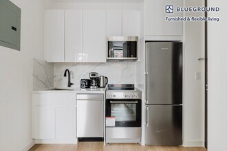 250 Union Ave in Brooklyn, NY - Foto de edificio - Building Photo