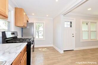 1501 Round Lake Dr in Round Lake Beach, IL - Building Photo - Building Photo