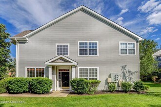 150 Nathan Dr in Morganville, NJ - Building Photo - Building Photo