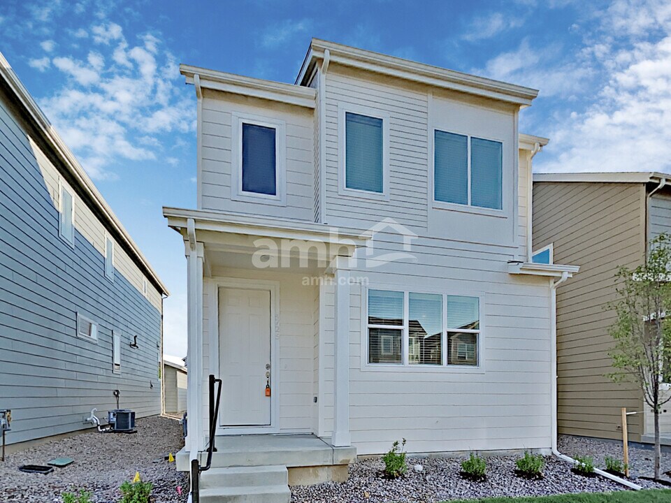4725 Tanner Peak Trail in Brighton, CO - Building Photo