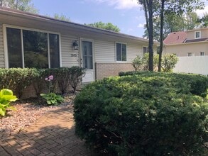 3585 Culbertson Ave in Rochester Hills, MI - Building Photo - Building Photo
