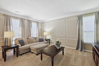 2106 Hunter Pl Ln in Arlington, TX - Building Photo - Building Photo