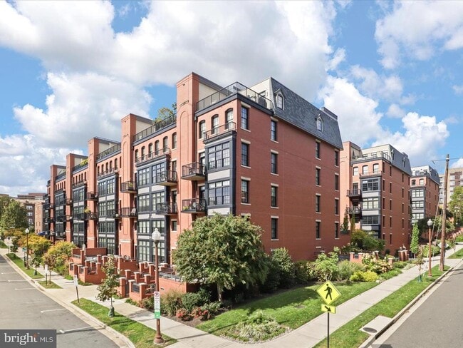 1701 16th St N in Arlington, VA - Building Photo - Building Photo