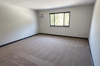 Chateau Apartments in Monroeville, PA - Foto de edificio - Building Photo