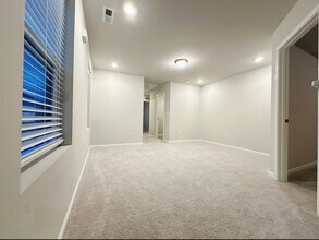 102 Ivy Vine Wy in Raleigh, NC - Foto de edificio - Building Photo