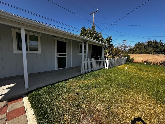 2217 W Elder Ave