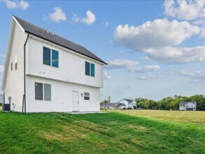 1507 Duncan Dr in Muscatine, IA - Building Photo - Building Photo