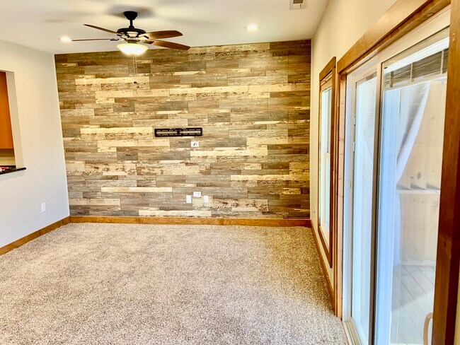 208 Rainbow Terrace in Black Mountain, NC - Building Photo - Building Photo