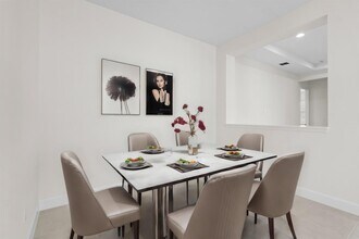 14184 Lace Bark Ln in Westlake, FL - Foto de edificio - Building Photo