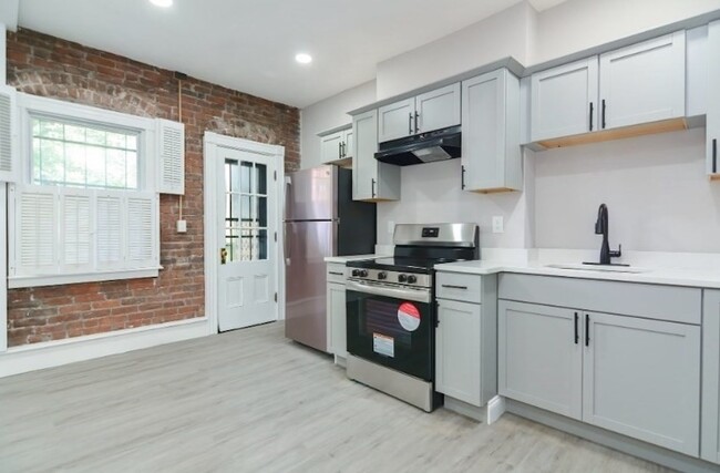 22 Pompeii St, Unit 3 in Boston, MA - Building Photo - Building Photo