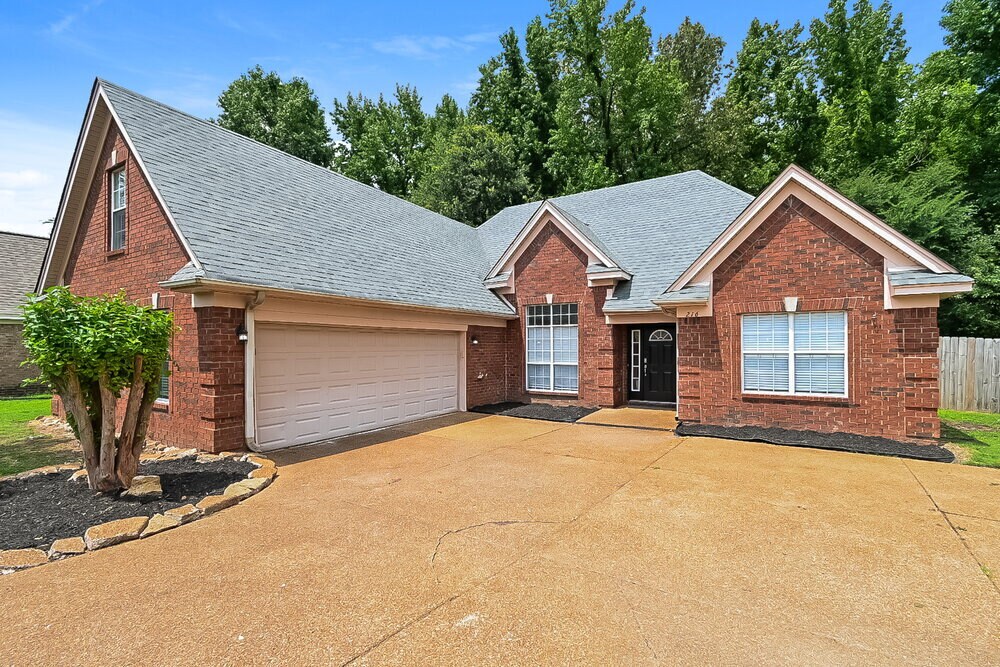 216 Fawn Dr N in Hernando, MS - Building Photo
