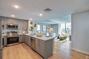 4800 Brianna Ln in Secaucus, NJ - Building Photo