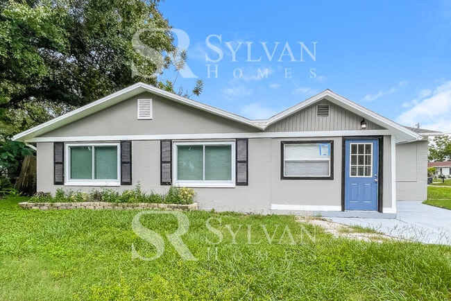 8018 Sane Pl in Tampa, FL - Building Photo - Building Photo