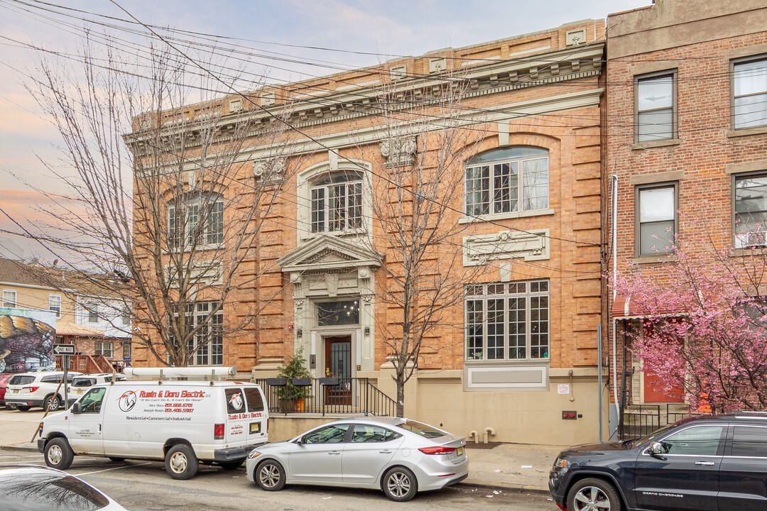 The Bath House in Jersey City, NJ - Building Photo