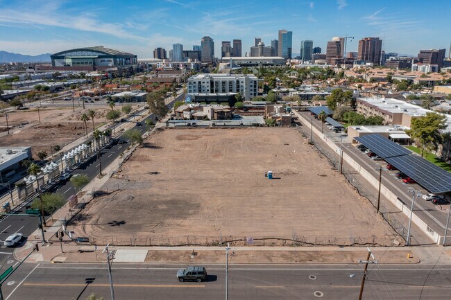 The Ragsdale in Phoenix, AZ - Foto de edificio - Building Photo