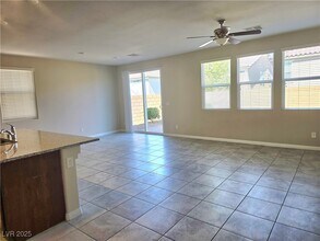 5556 Anshan St in Las Vegas, NV - Building Photo - Building Photo
