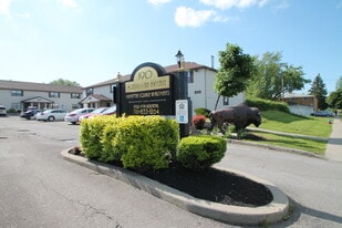 Manhattan Square in Buffalo, NY - Building Photo