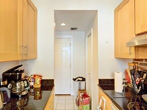 86 Saint Stephen St, Unit 2 in Boston, MA - Building Photo - Building Photo